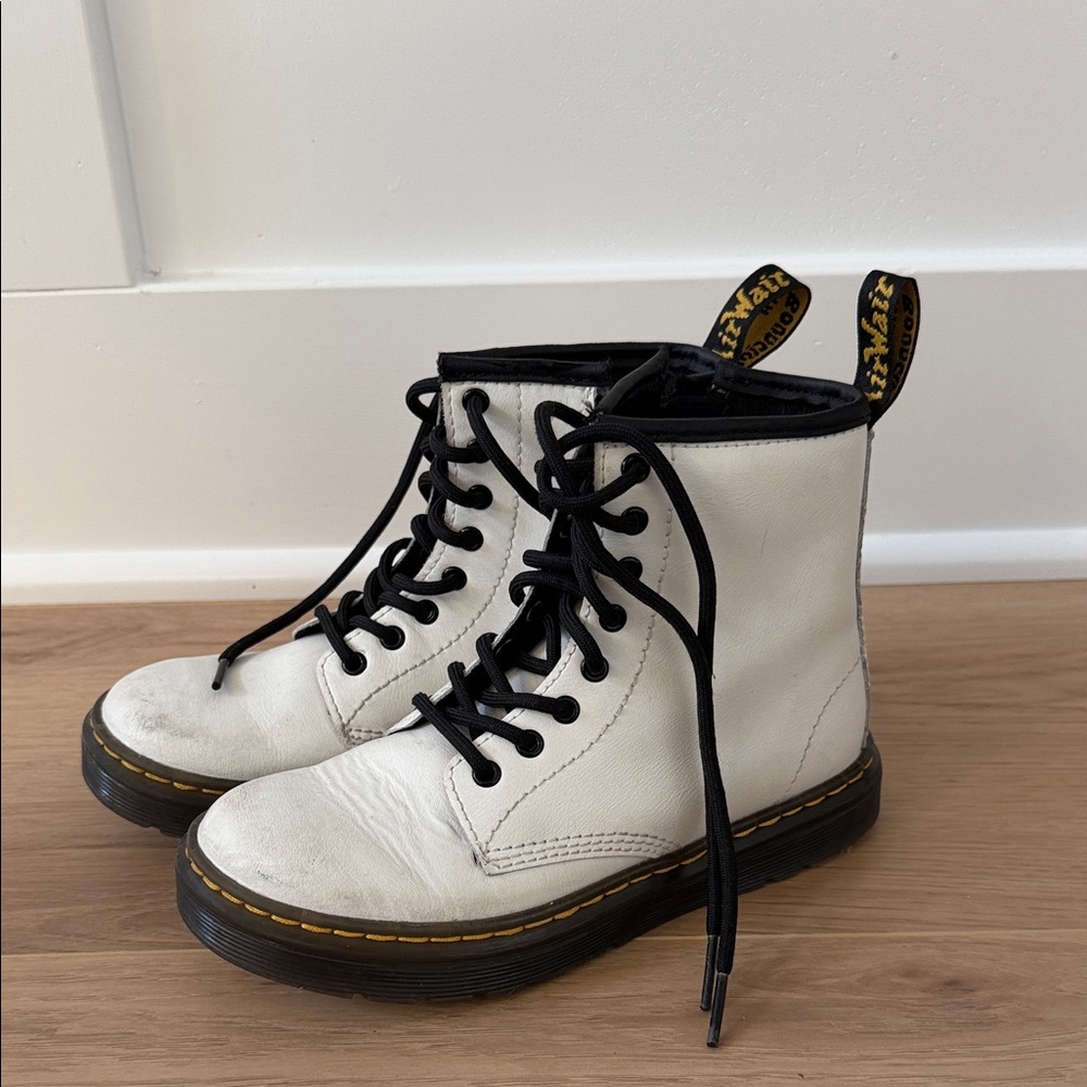 Dr. Martens White and Black Leather Boots kids size 1